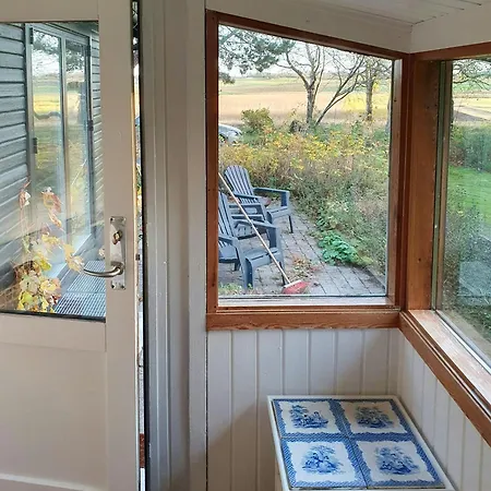 Architect-renovated House With Wild Garden In Orby