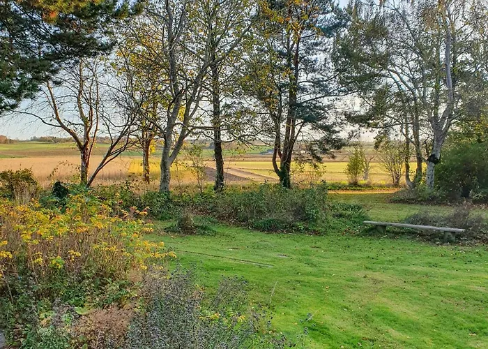 Architect-renovated House With Wild Garden In Orby